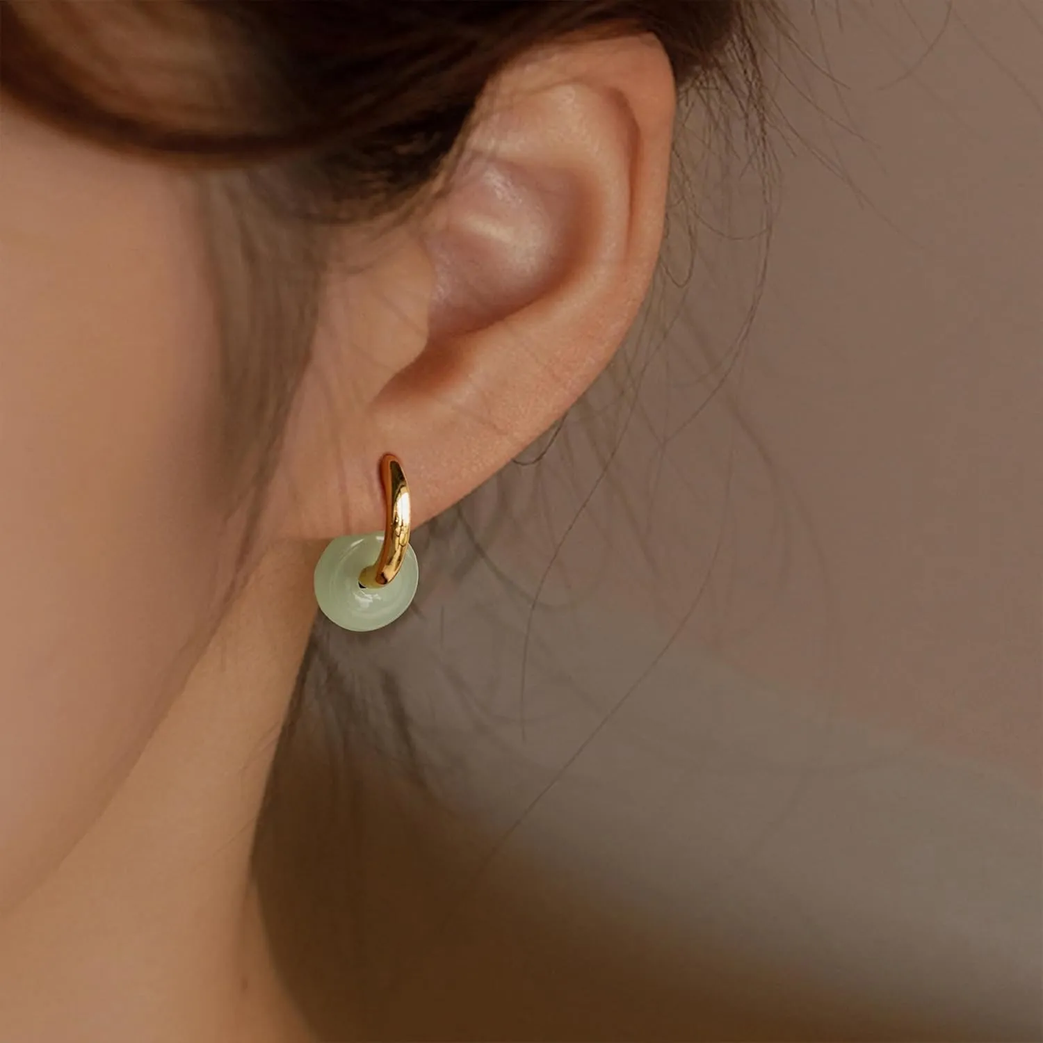 Jade Earrings for Women Green Gemstone Earrings Teardrop Dangle Earings Emerald Huggie Hoop Earring Elegant Jewelry Gifts for Women
