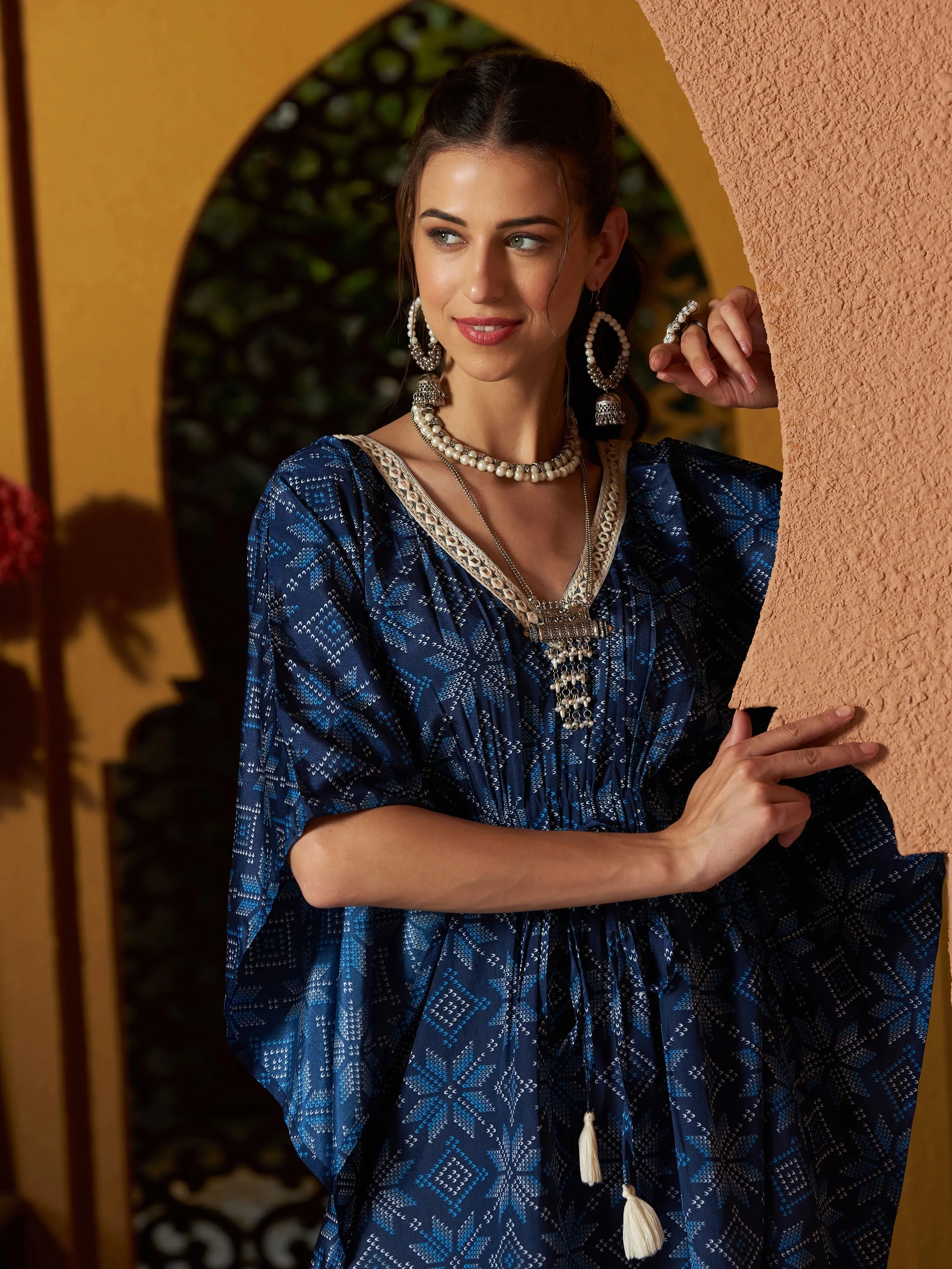 Women Blue Floral Short Kaftan With Pants